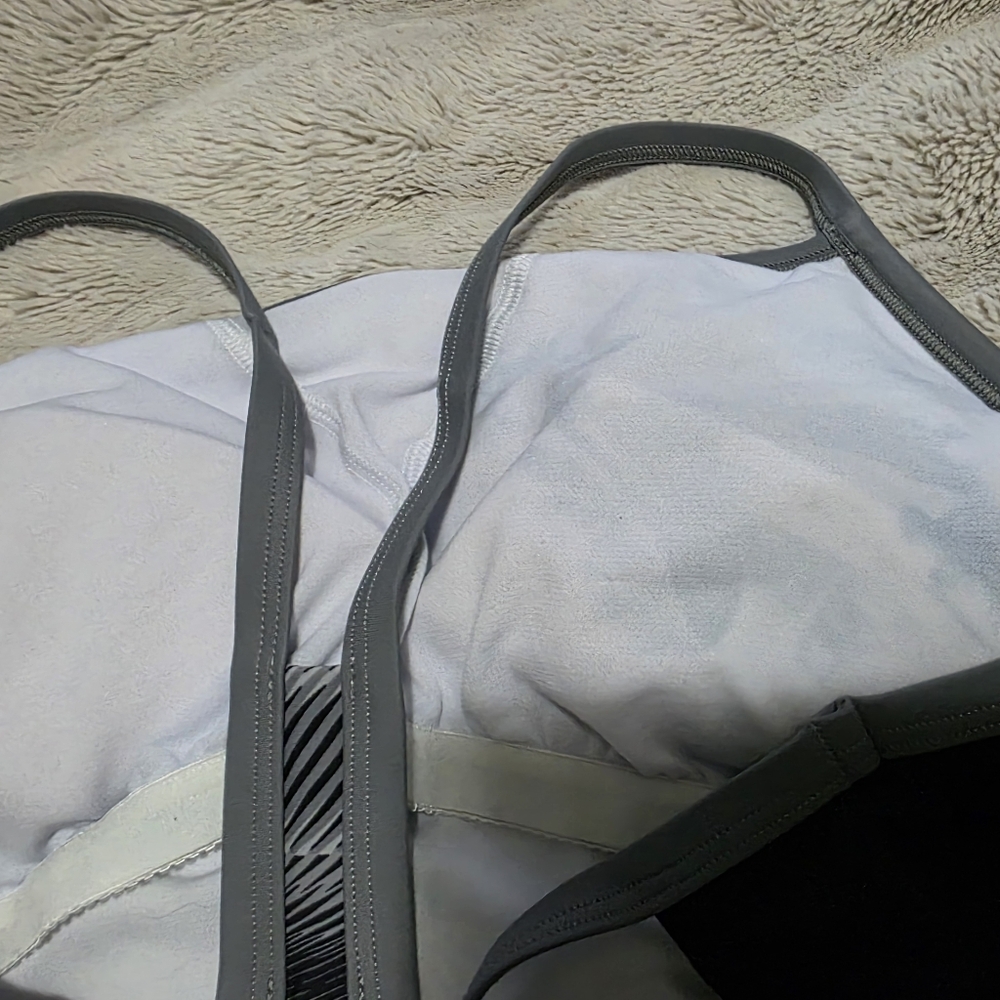 XL Nike Women's Striped Black and Gray One Piece Swimsuit - Picture 3 of 5